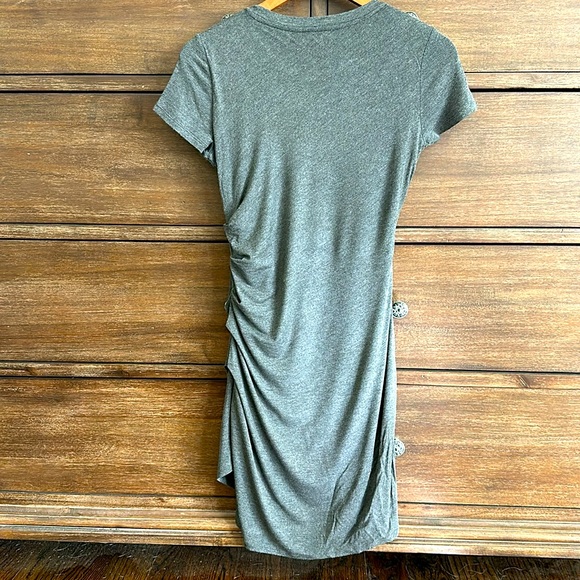 Banana Republic Gray T-shirt dress - Picture 2 of 3